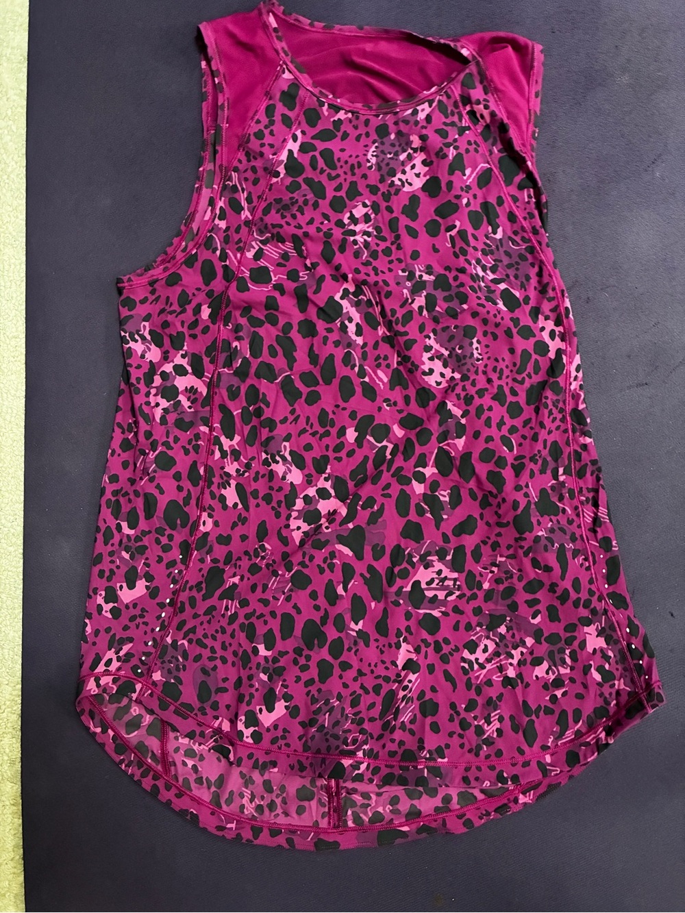 Lululemon long athletic shirt/top. EUC